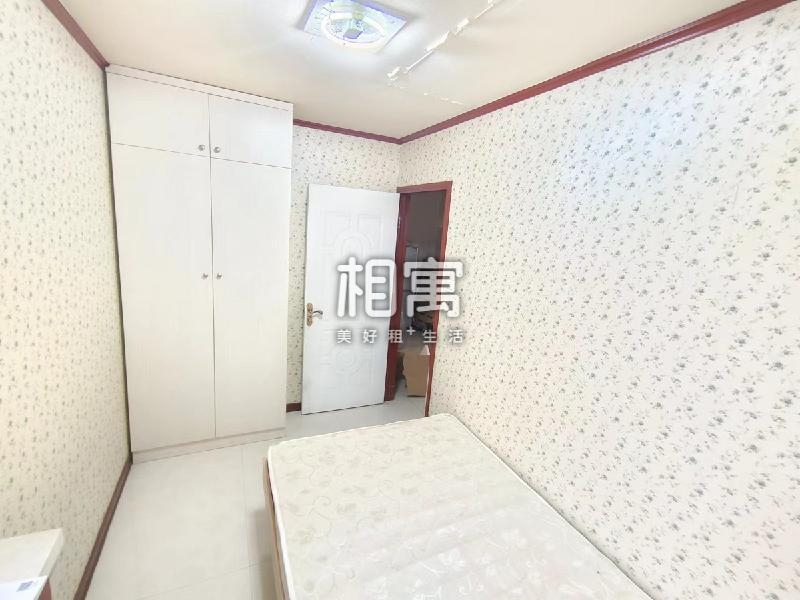 苹果园·西山枫林三期·中楼层·4居室·次卧2
